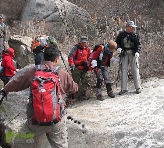 大河东-黑风口-121号电杆-虔女洞-石屋IMG_5014