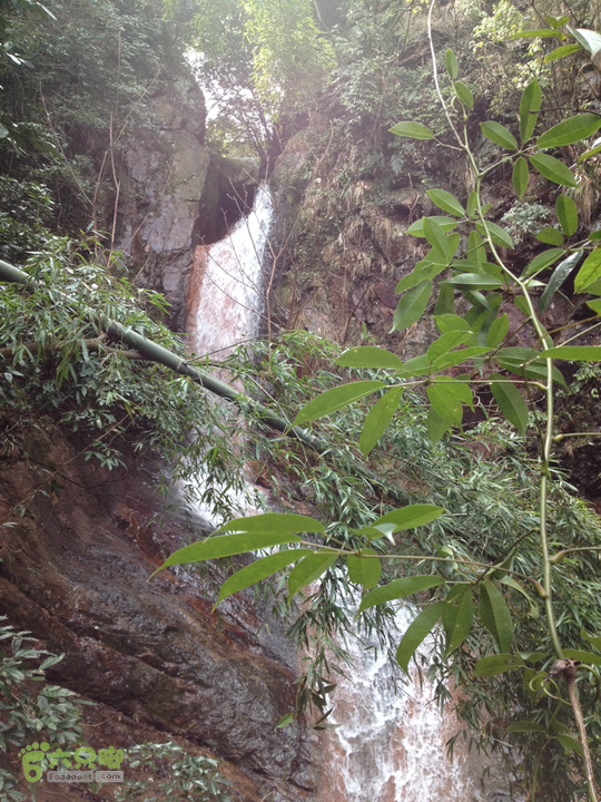 径山寺环线2014-03-09 12:53:29瀑布