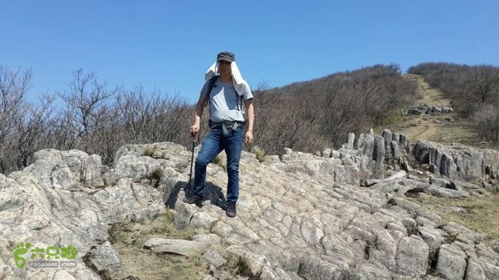 一日七尖标准线路（起点终点都在山脚下）药王峰到龙王山中间一石头有特色