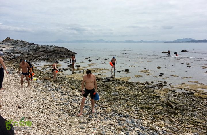 2014-03-27 三亚东岛+西岛串联横渡-创造新的历史！西岛珊瑚石滩--无人区登陆。