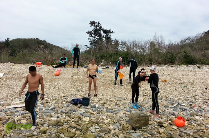 2014-03-27 三亚东岛+西岛串联横渡-创造新的历史！20140327_113259