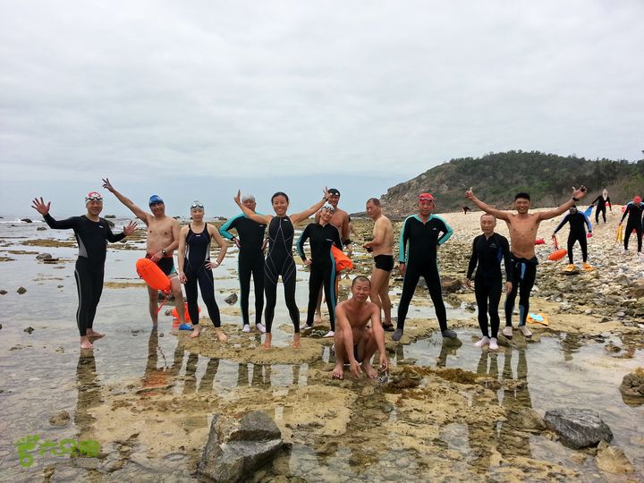 2014-03-27 三亚东岛+西岛串联横渡-创造新的历史！20140327_113905