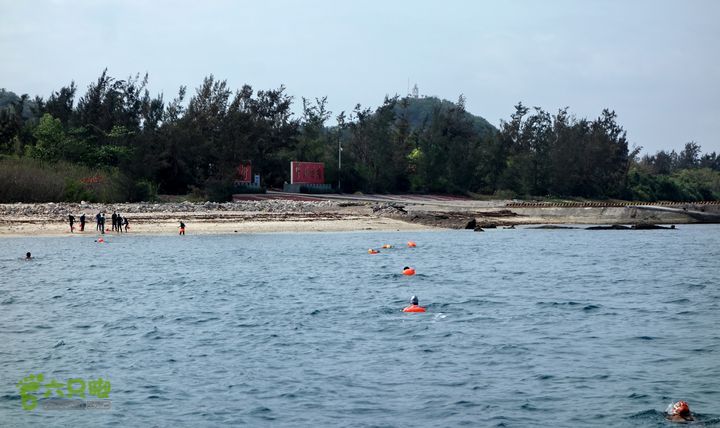 2014-03-27 三亚东岛+西岛串联横渡-创造新的历史！DSC08102