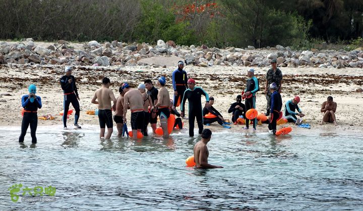 2014-03-27 三亚东岛+西岛串联横渡-创造新的历史！DSC08127a