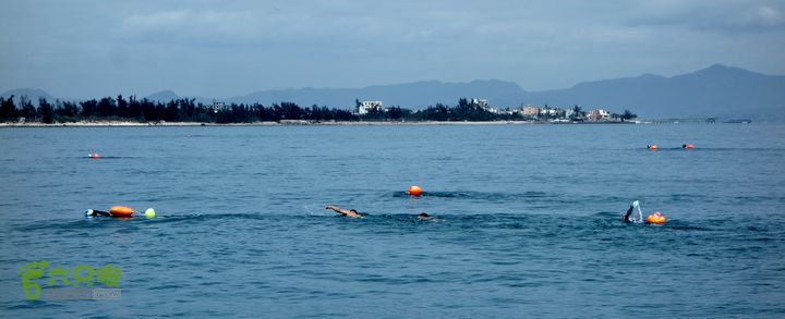 2014-03-27 三亚东岛+西岛串联横渡-创造新的历史！DSC08310