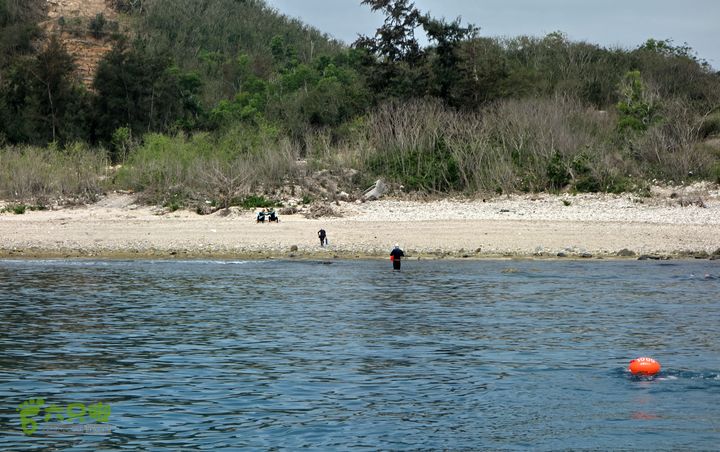 2014-03-27 三亚东岛+西岛串联横渡-创造新的历史！DSC08344