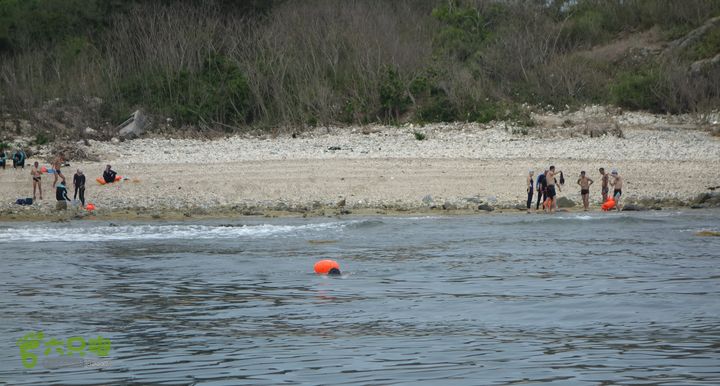 2014-03-27 三亚东岛+西岛串联横渡-创造新的历史！DSC08364