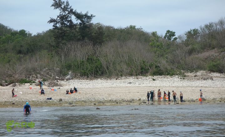 2014-03-27 三亚东岛+西岛串联横渡-创造新的历史！DSC08376