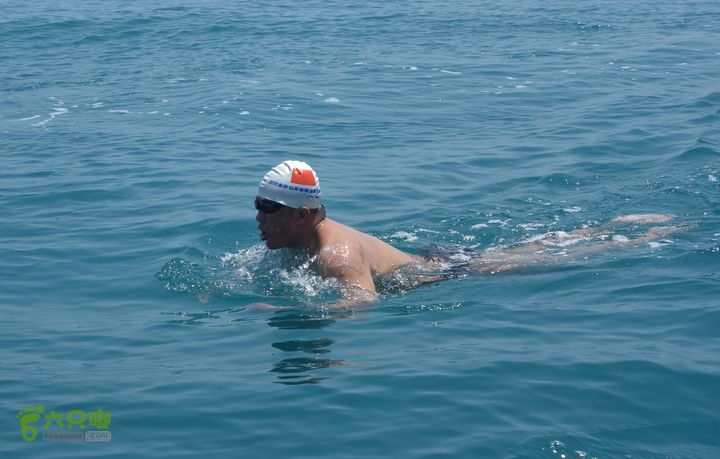 2014-03-27 三亚东岛+西岛串联横渡-创造新的历史！DSC08441