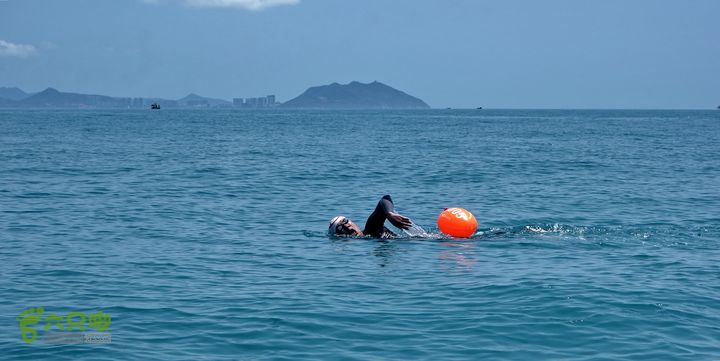 2014-03-27 三亚东岛+西岛串联横渡-创造新的历史！DSC08454