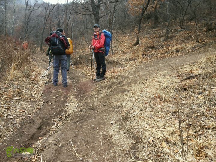 云瀑沟 野猪窝 五间房 五里坡 玉渡 野山峡 二日徒步路线做个路标