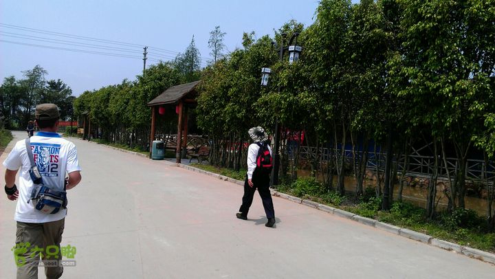 灯笼纱徒步(灯笼路口-竹排村)2014-04-13 11:41:55灯笼沙景点门口