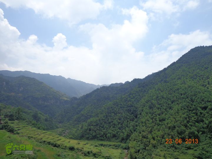 新邵川岩山穿透蓝啊
