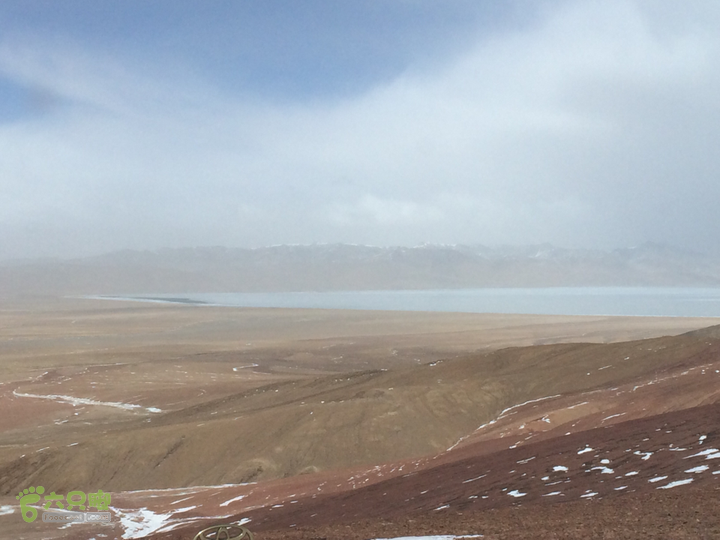 无人区第三天—太阳湖附近露营太阳湖和布克达坂峰