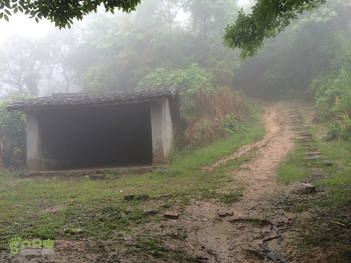 森林公园--升山寺下探路至动物园穿越2014-04-26 10:48:35