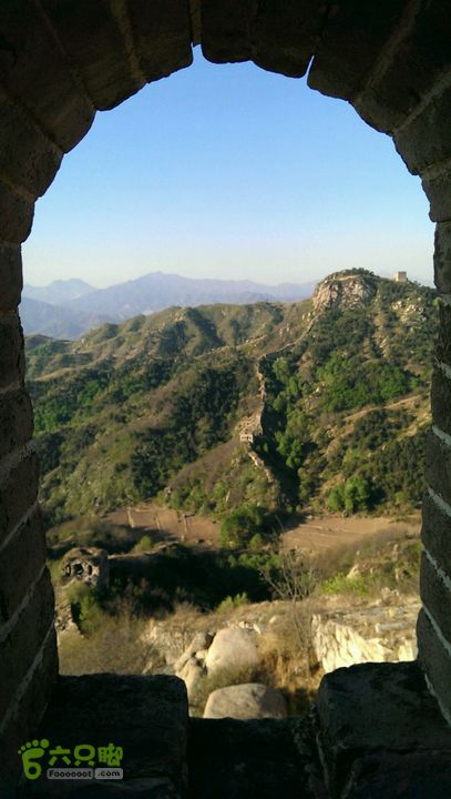 涞源长城：唐子沟-天桥村-杨兰峪-国道至浮图峪面对一个V加大的断崖