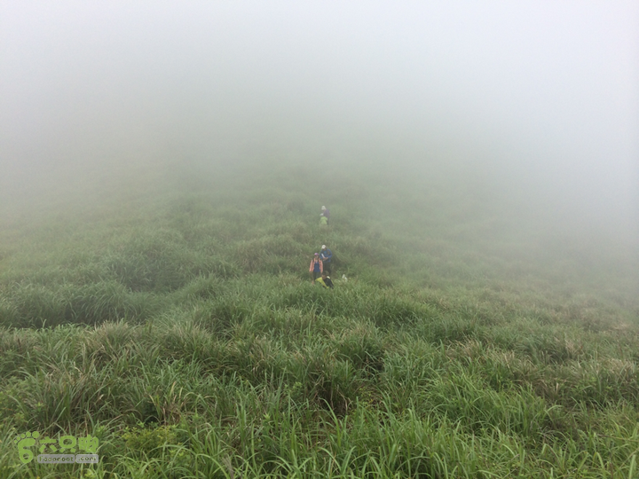 赤鲤村口观音亭--头梳山--火焰石山--金瓜石--观音桥圈越2014-05-10 13:02:38