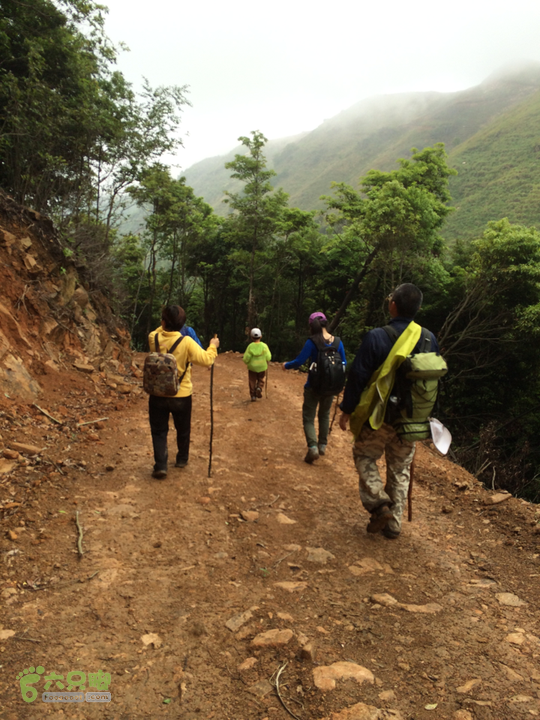 赤鲤村口观音亭--头梳山--火焰石山--金瓜石--观音桥圈越2014-05-10 14:36:48