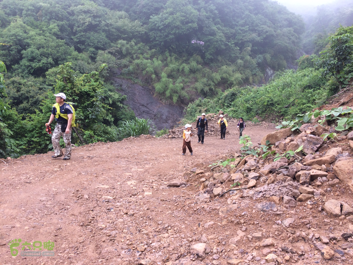 赤鲤村口观音亭--头梳山--火焰石山--金瓜石--观音桥圈越2014-05-10 10:45:51