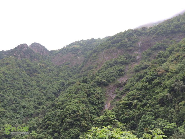 赤鲤村口观音亭--头梳山--火焰石山--金瓜石--观音桥圈越2014-05-10 15:32:00