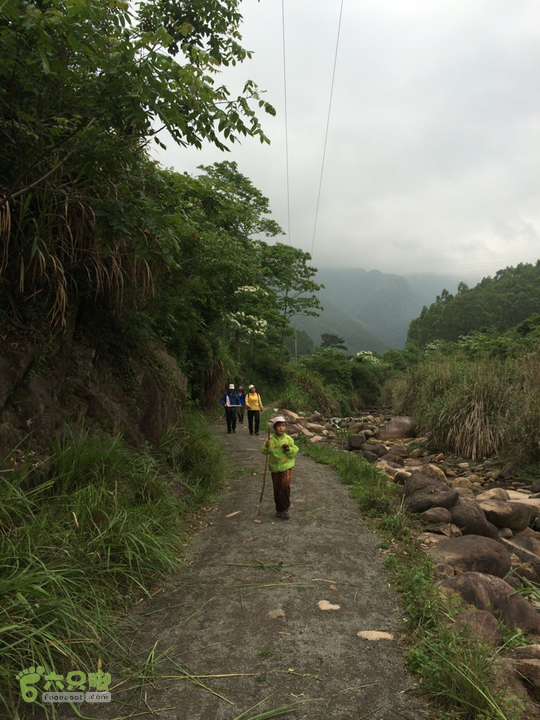 赤鲤村口观音亭--头梳山--火焰石山--金瓜石--观音桥圈越2014-05-10 16:54:31