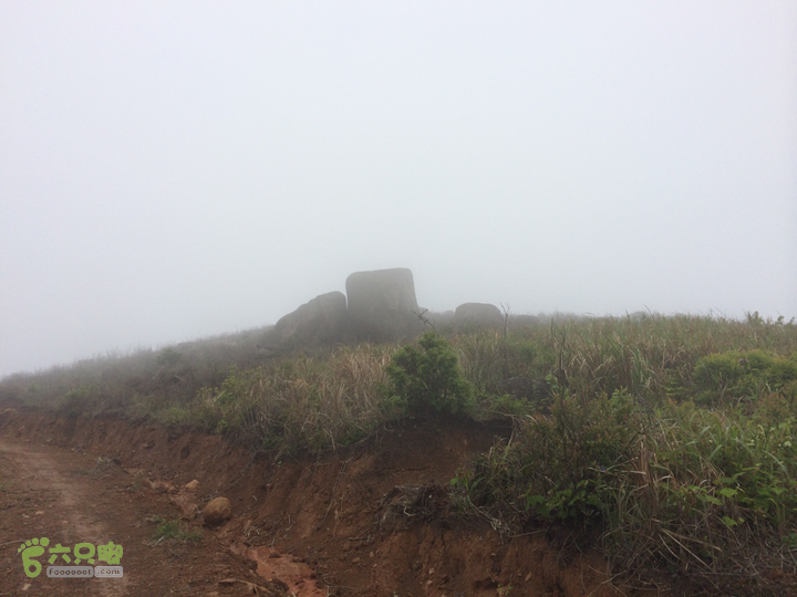 赤鲤村口观音亭--头梳山--火焰石山--金瓜石--观音桥圈越2014-05-10 13:23:24
