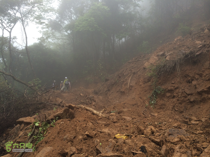 赤鲤村口观音亭--头梳山--火焰石山--金瓜石--观音桥圈越2014-05-10 11:14:18