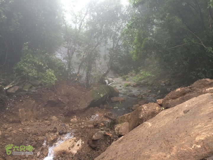 赤鲤村口观音亭--头梳山--火焰石山--金瓜石--观音桥圈越2014-05-10 10:59:53