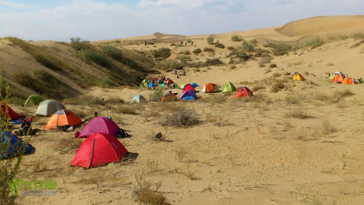 2014年五一库布齐沙漠第二次穿越去年5.2晚上的扎营地