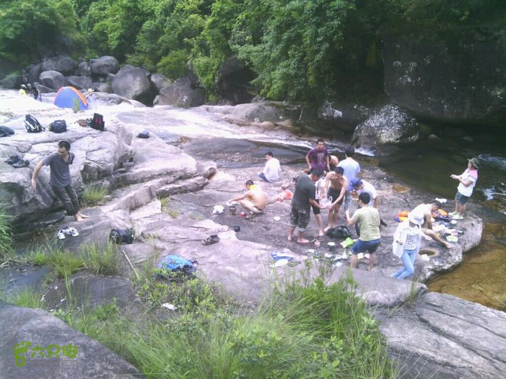 大清坑煮东西。2014-06-15 11:12:20