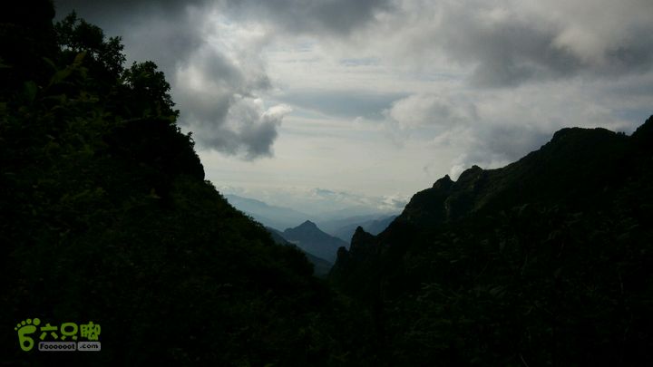 白玛之五岳寨~南北驼梁~天生桥两日穿越回望上山路