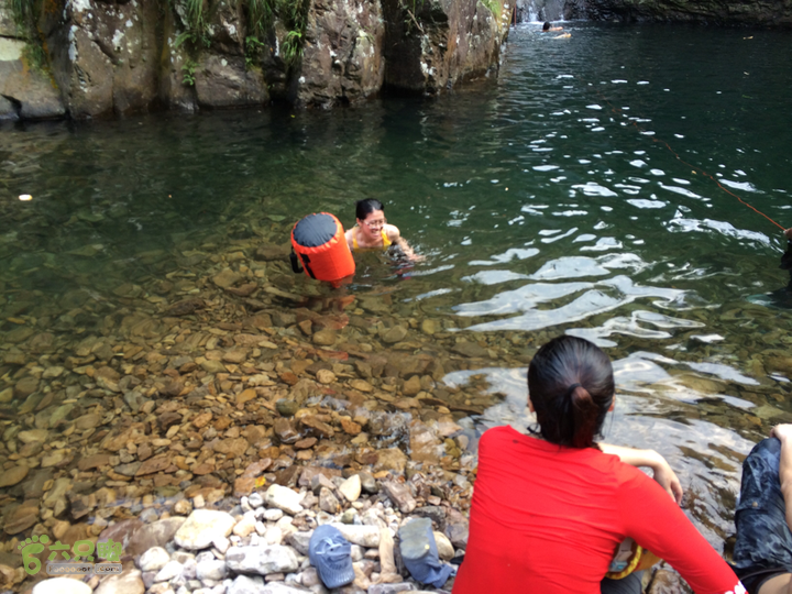 赤鲤村－金瓜石垭口－十字溪－鸟瞰瀑布－知音瀑布日行夜游记2014-09-27 15:54:23