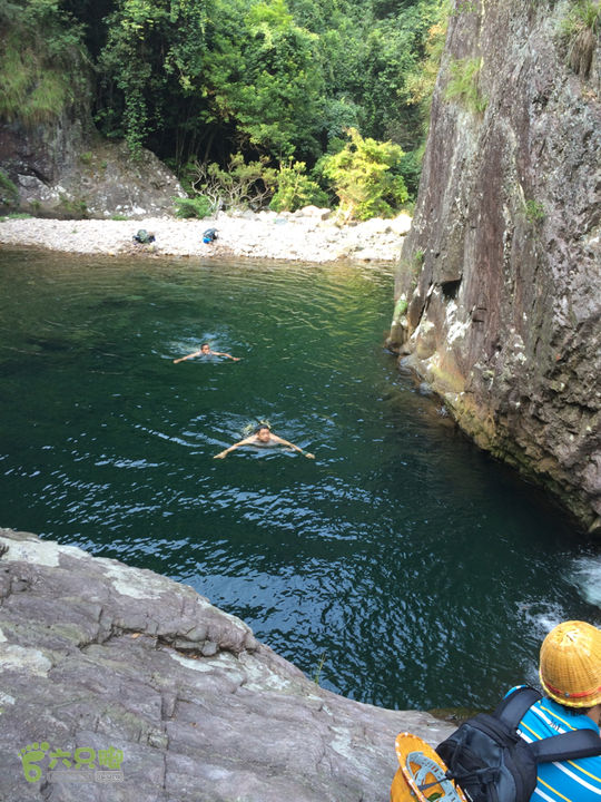 赤鲤村－金瓜石垭口－十字溪－鸟瞰瀑布－知音瀑布日行夜游记2014-09-27 15:24:51