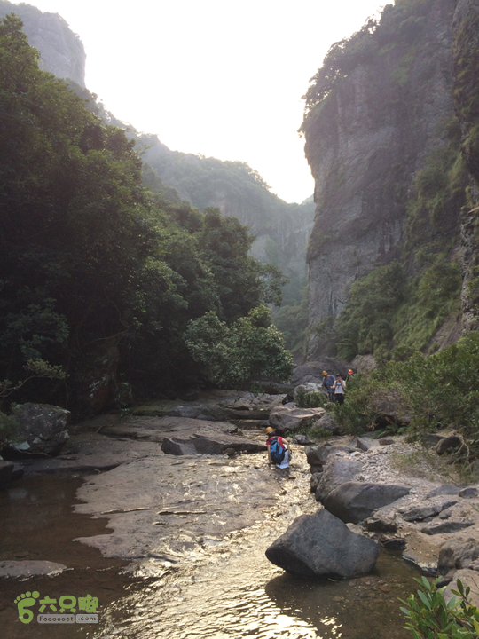 赤鲤村－金瓜石垭口－十字溪－鸟瞰瀑布－知音瀑布日行夜游记2014-09-27 17:08:29