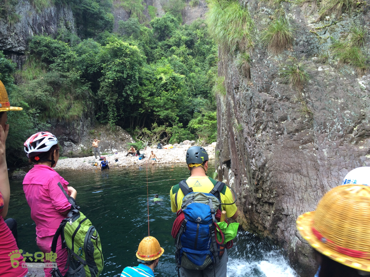 赤鲤村－金瓜石垭口－十字溪－鸟瞰瀑布－知音瀑布日行夜游记2014-09-27 15:31:47