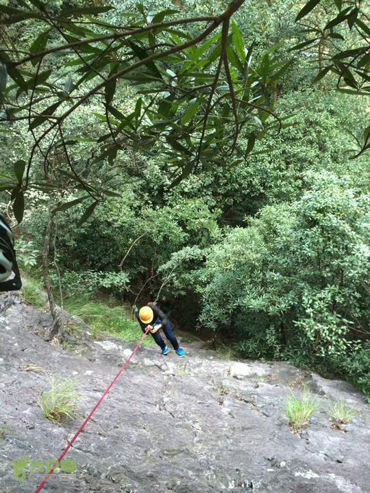 赤鲤村－金瓜石垭口－十字溪－鸟瞰瀑布－知音瀑布日行夜游记2014-09-27 17:28:54