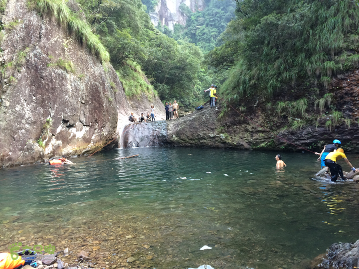 赤鲤村－金瓜石垭口－十字溪－鸟瞰瀑布－知音瀑布日行夜游记2014-09-27 16:13:30