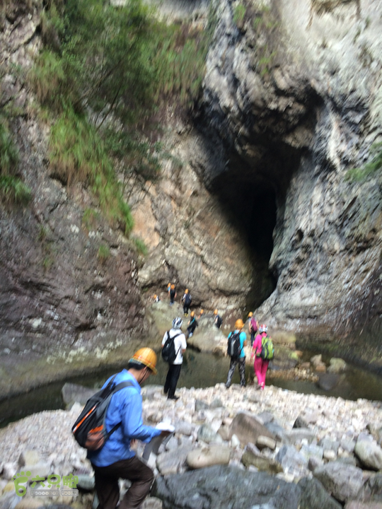 赤鲤村－金瓜石垭口－十字溪－鸟瞰瀑布－知音瀑布日行夜游记2014-09-27 16:20:42