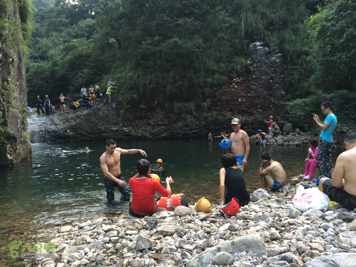 赤鲤村－金瓜石垭口－十字溪－鸟瞰瀑布－知音瀑布日行夜游记2014-09-27 15:51:16