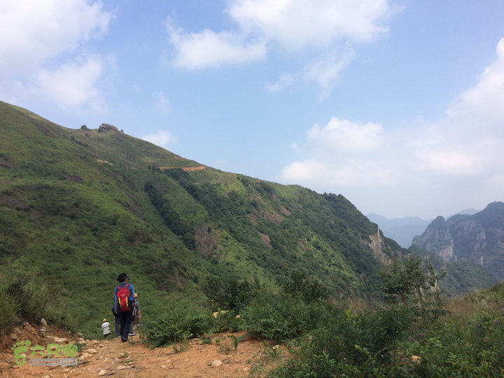 赤鲤村－金瓜石垭口－十字溪－鸟瞰瀑布－知音瀑布日行夜游记2014-09-27 12:01:27