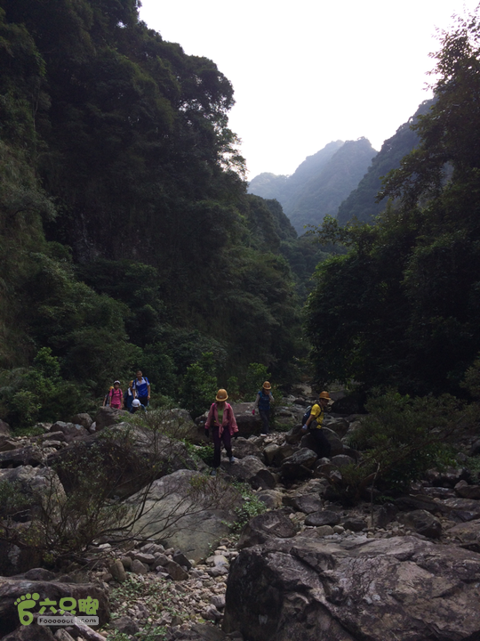 赤鲤村－金瓜石垭口－十字溪－鸟瞰瀑布－知音瀑布日行夜游记2014-09-27 15:04:43