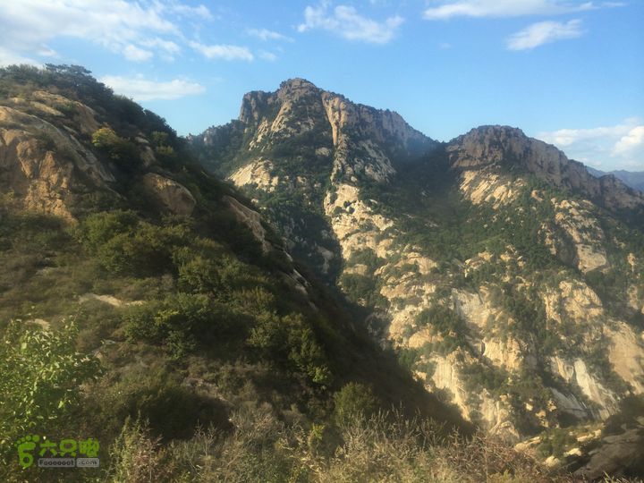 北京箭扣长城（内含司马台云海图片）司马台去箭扣的路途中：群山