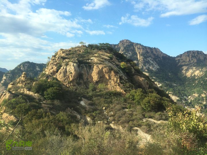 北京箭扣长城（内含司马台云海图片）司马台去箭扣的路途中：群山