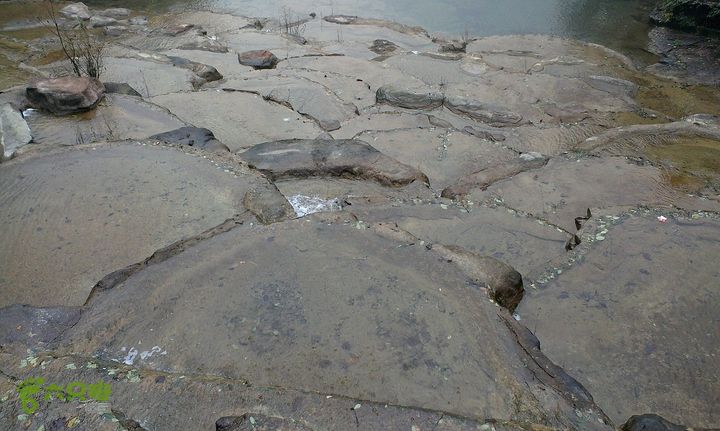 抱犊村走近路下到八里沟景区游玩IMAG1010_眸目压缩