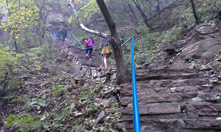 抱犊村走近路下到八里沟景区游玩IMAG1054_眸目压缩