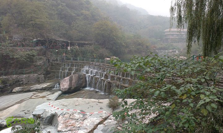 抱犊村走近路下到八里沟景区游玩IMAG1060_眸目压缩