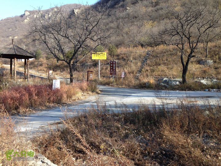 20141108--京西古道-徒步-王平-峰口庵-圈门徒步-京西古道- (31)  甩开大路， 继续崎岖小路。