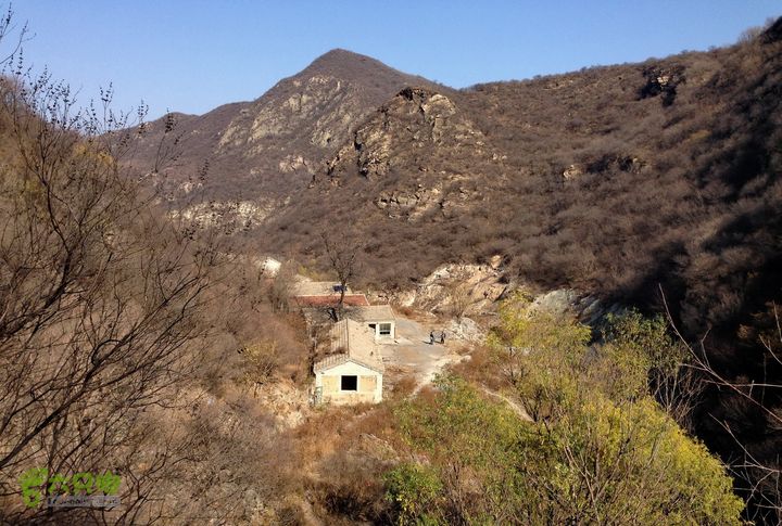 20141108--京西古道-徒步-王平-峰口庵-圈门徒步-京西古道- (51)  -- 回头望花沟 -- 赵村长蜂蜜房