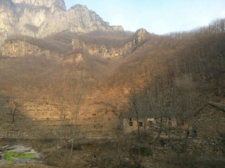 十寨门-将军梯-东驼腰-大房-对头寺-上午峪-紫霞关
2014-12-06 15:48:42