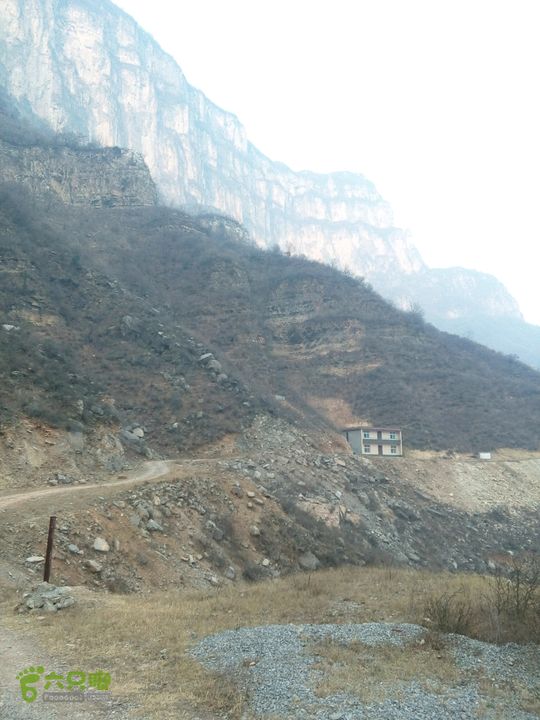 十寨门-将军梯-东驼腰-大房-对头寺-上午峪-紫霞关
2014-12-06 16:18:20